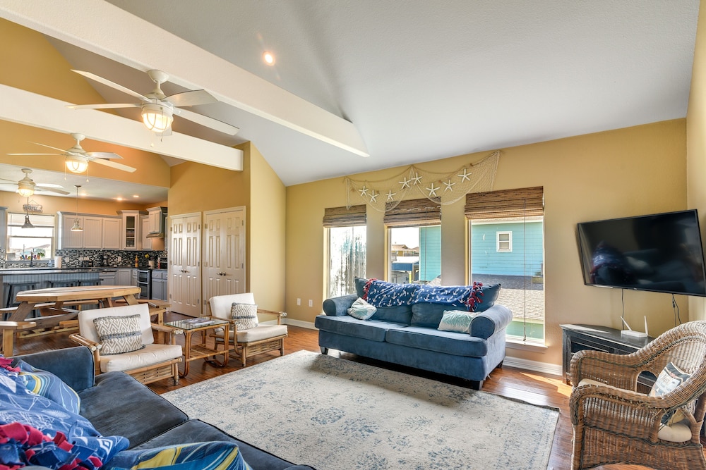 House (2 Bedrooms) photo 1