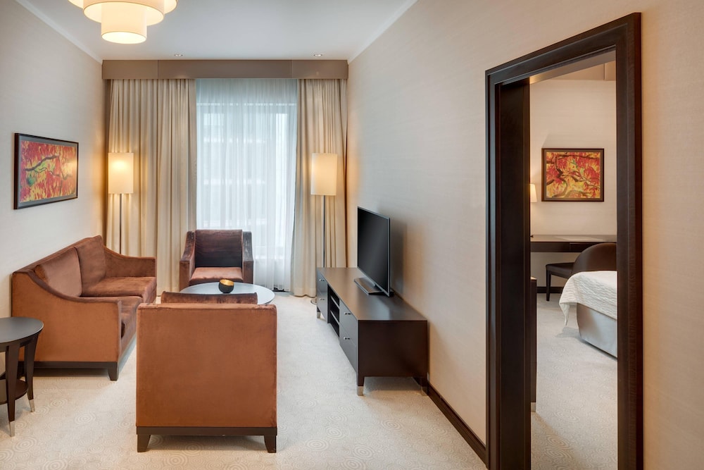 Deluxe Suite, 2 Twin Beds - Photo 3
