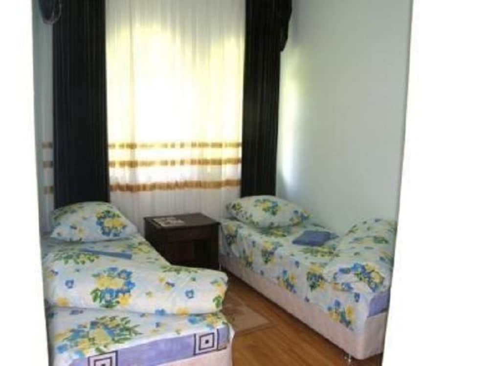 Standard Twin Room, Balcony photo 1