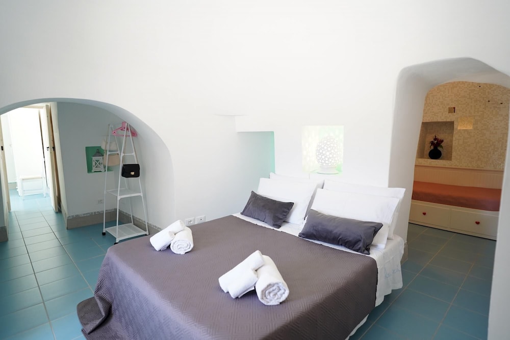 Villa photo 3
