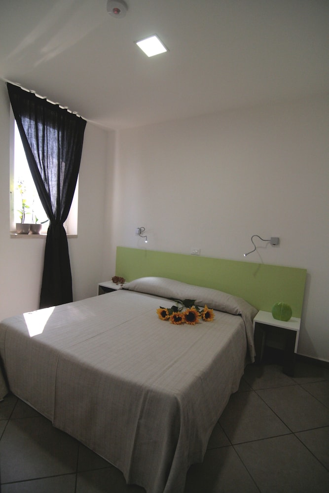 Classic Apartment, 1 Bedroom, Kitchenette photo 2