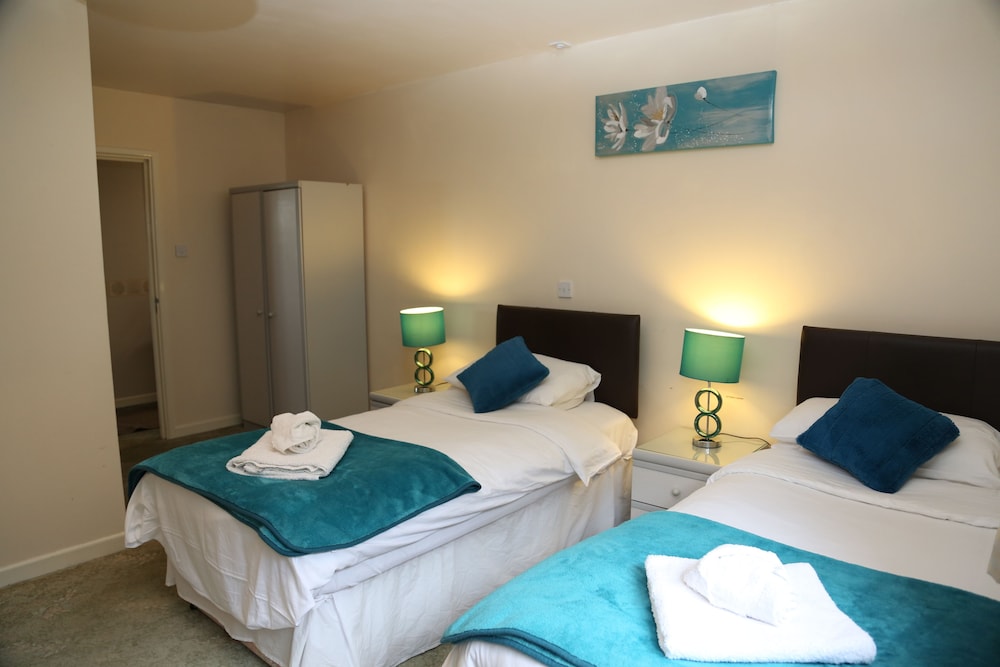 Deluxe Twin Room, Ensuite photo 2