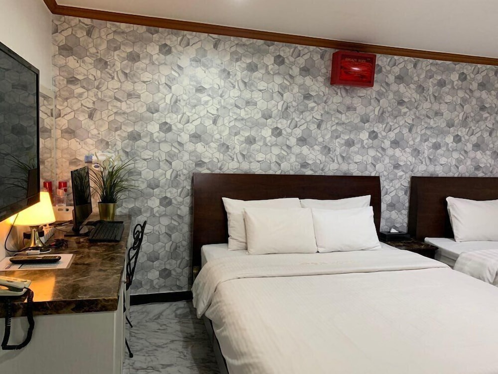 Deluxe Twin Room - Photo 1