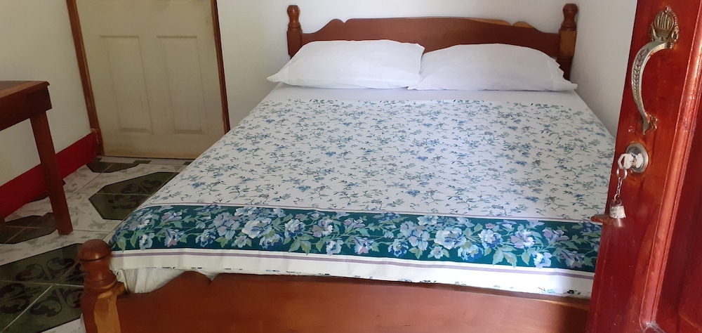 Basic Double Room photo 2
