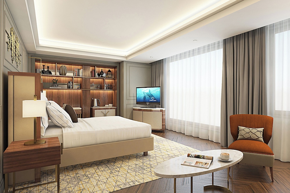 Executive Suite, 1 King Bed - Photo 9