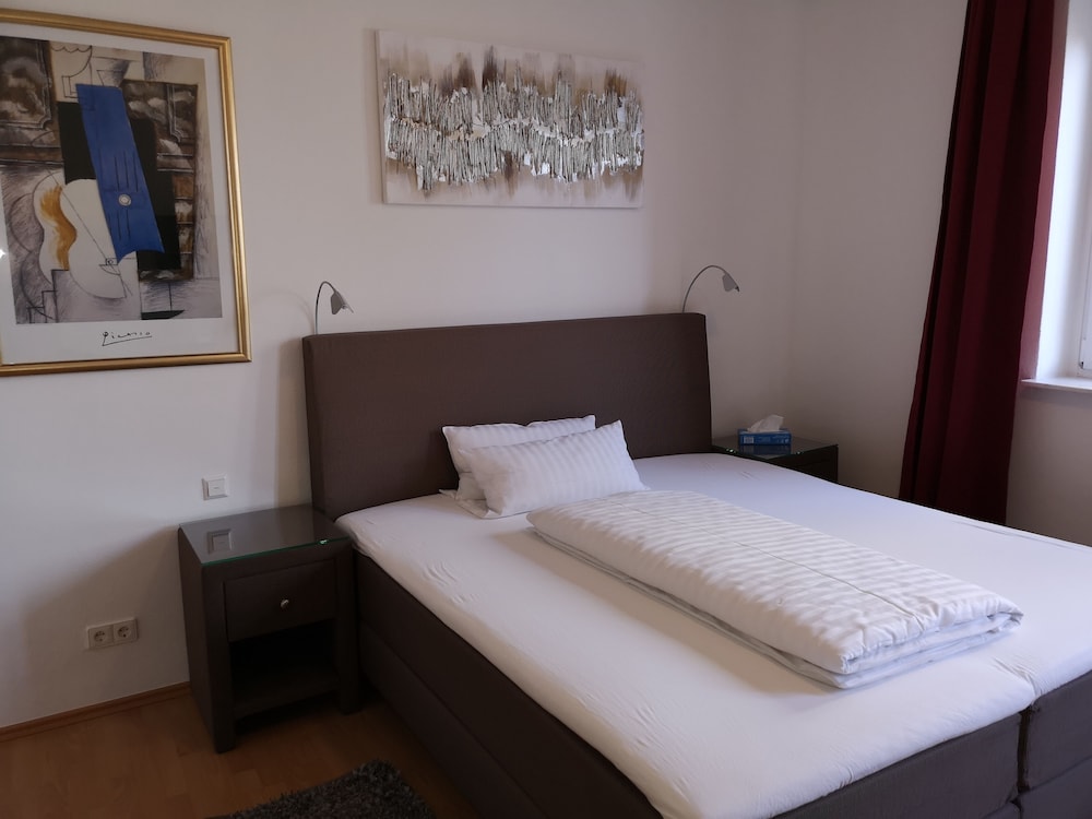 Classic Double Room (large) photo 2