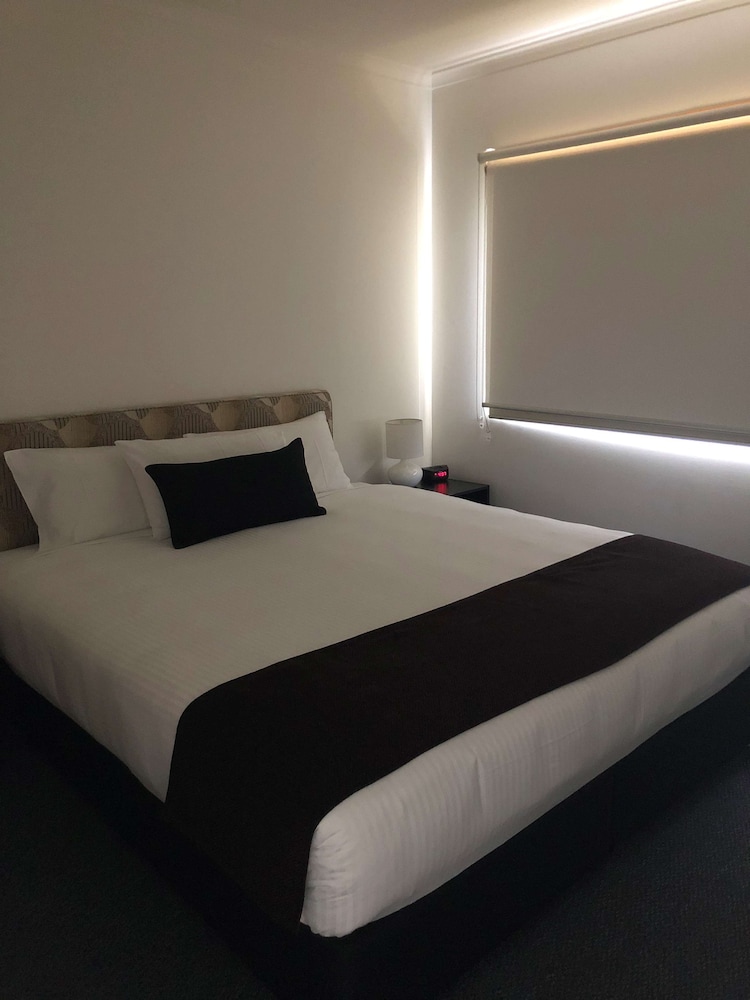 Superior Apartment, Multiple Beds, Non Smoking, Kitchenette - Photo 9