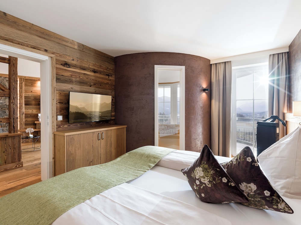 Suite, Valley View
