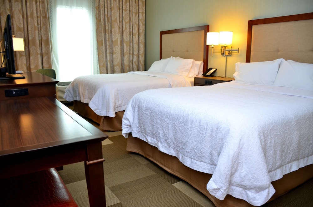 Room, 2 Queen Beds, Non Smoking (Drinks & Snacks)