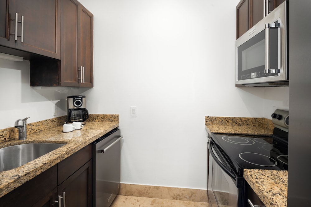 Junior Suite, 1 Bedroom - Photo 5