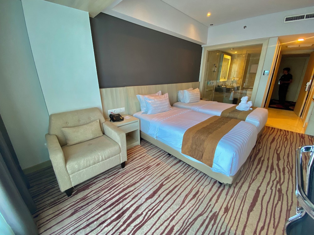 Premier Twin Room - Photo 1