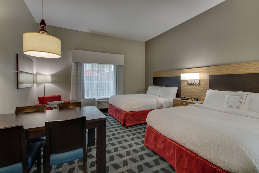 Studio, 2 Queen Beds, City View (Mobility Accessible, Tub) photo 3