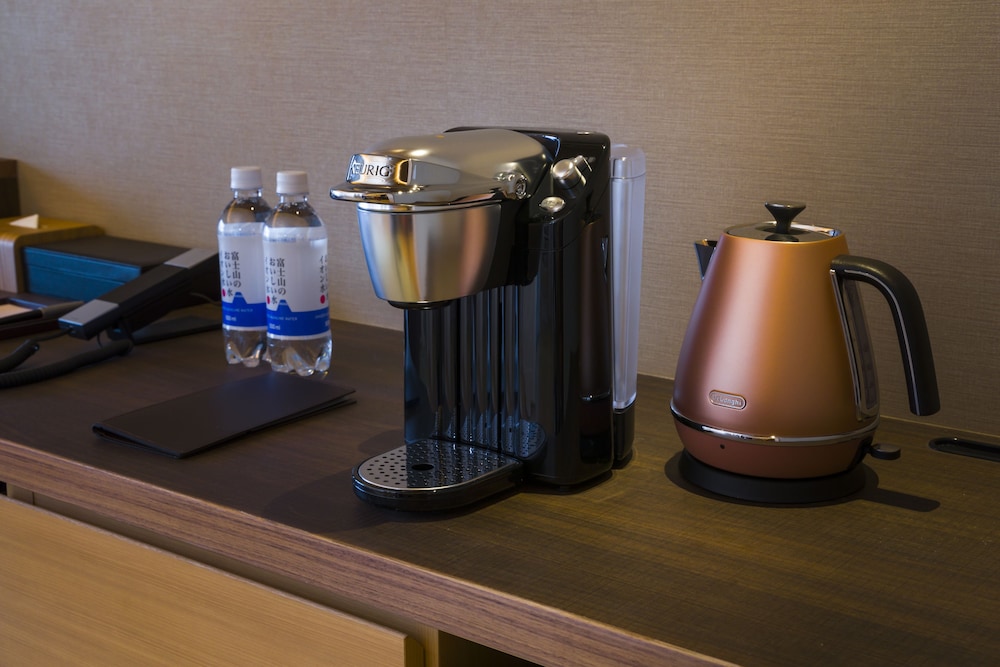 Sanri-Comfort Western Room with Open Air Bath, Mt. Fuji View [With Yamanshi Wine Lounge Access] photo 2