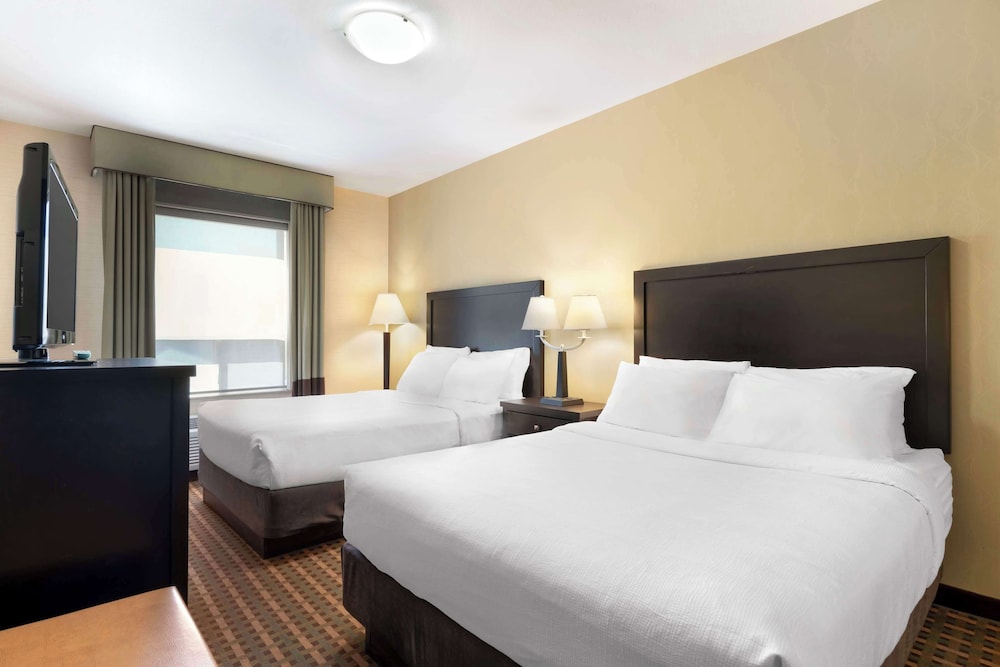 Suite, 2 Queen Beds, Non Smoking, Kitchen