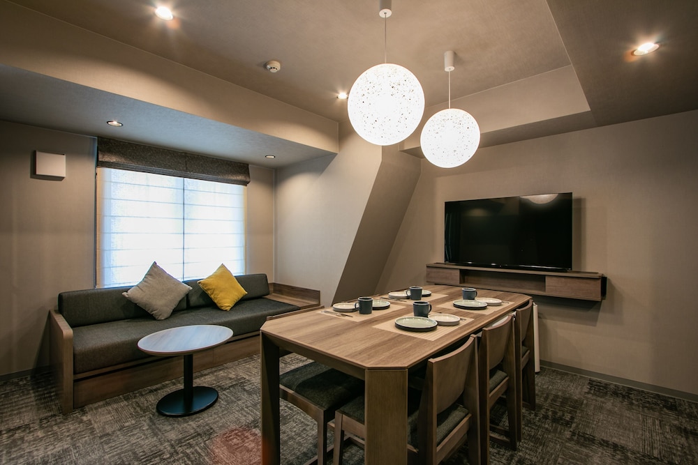 Deluxe 1BR with 6beds (with Tatami Room), Non Smoking
