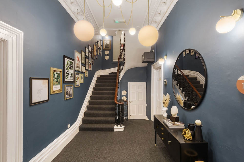 Gallery Apartment photo 2