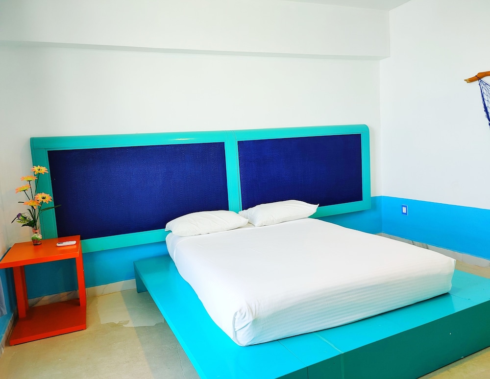 Hostel Double Room / Shared Bathroom