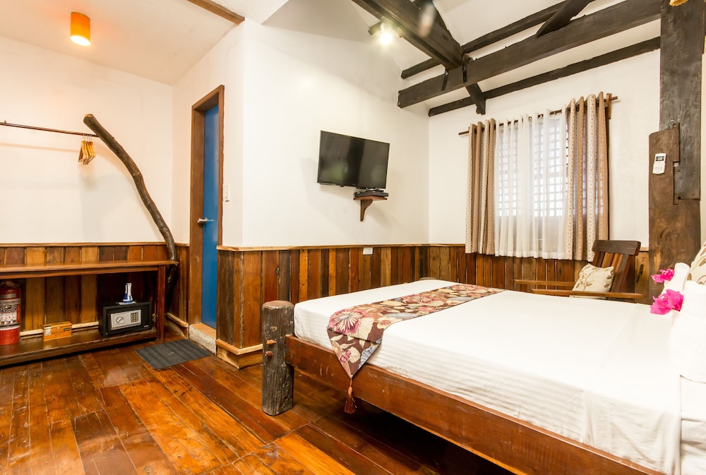 Deluxe Double Room, Pool Access, Pool View photo 3
