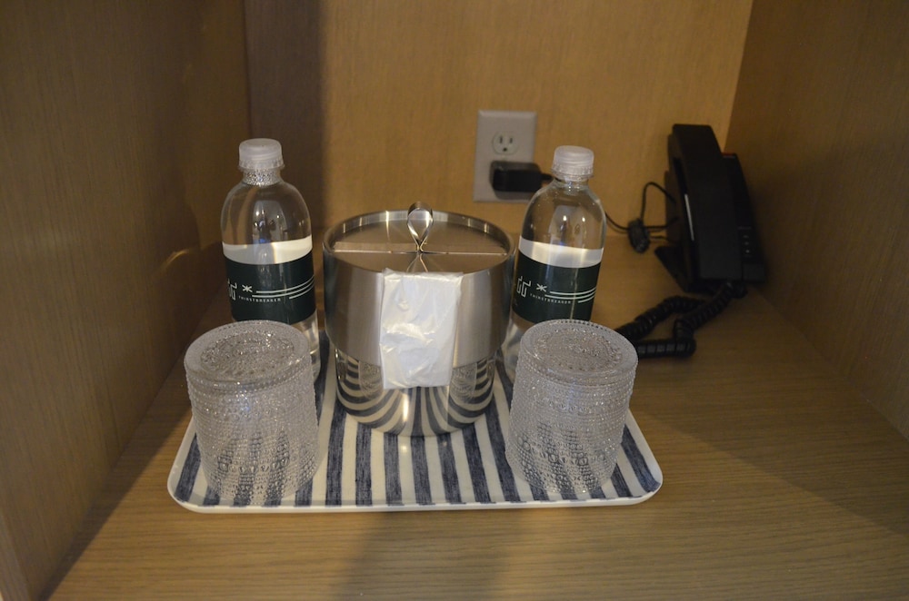 Stonebreaker Hotel, Foto 7