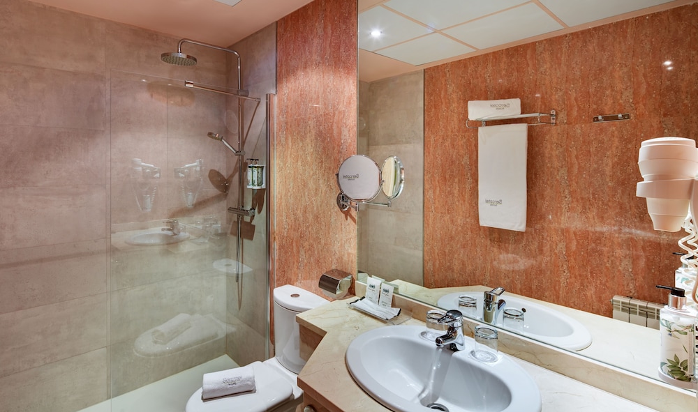 Superior Twin Room - Photo 1