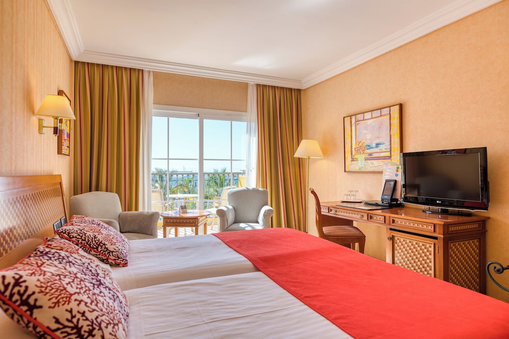 Double Room (1 Adult + 2 Children)