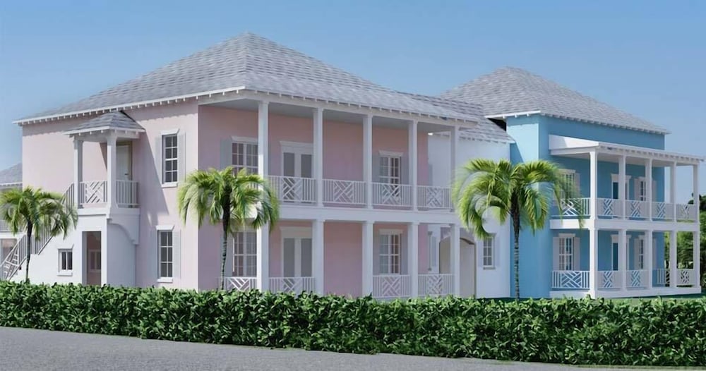 Exclusive Villa, 4 Bedrooms, Pool Access, Marina View