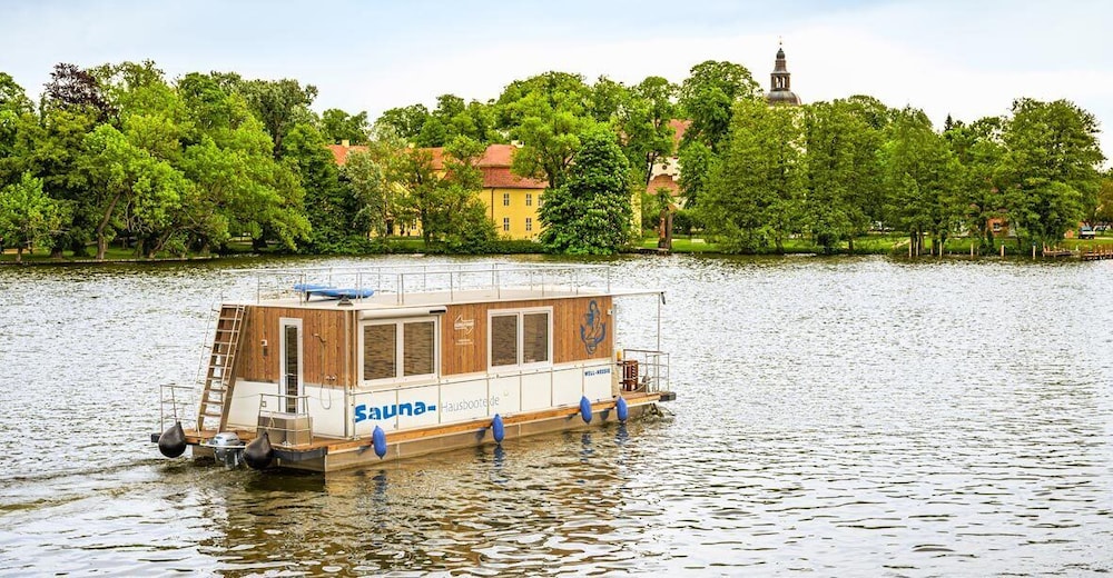 Sauna Houseboat photo 1