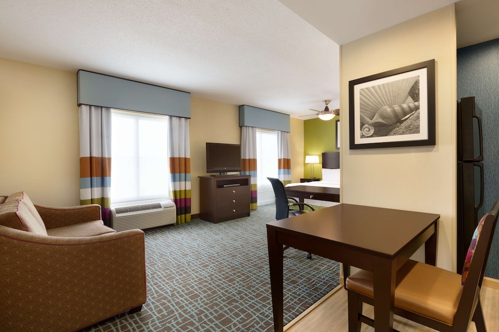 Studio Suite, 1 King Bed - Photo 4