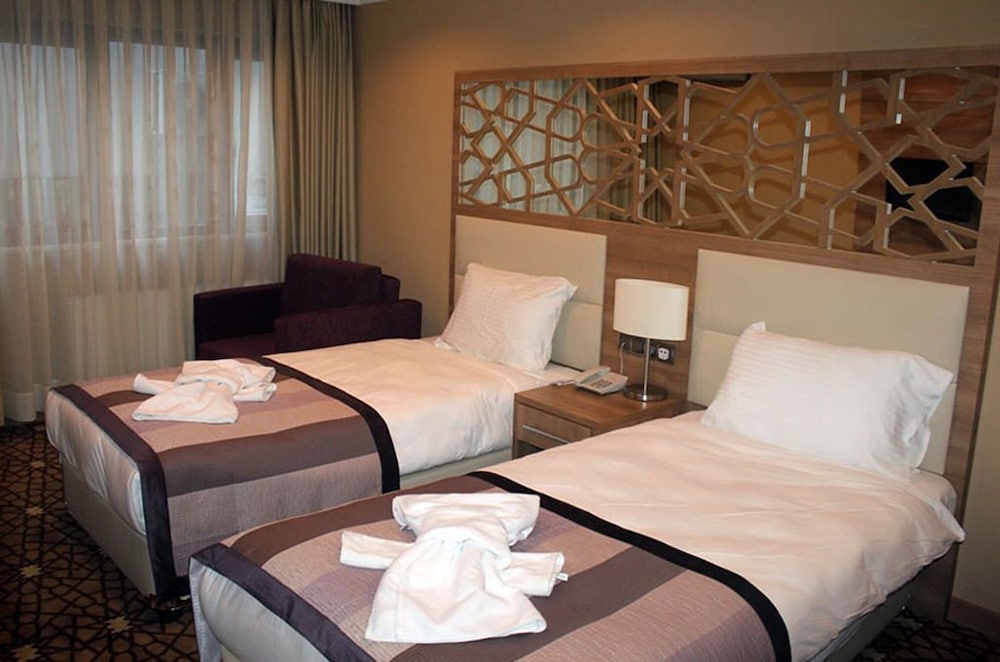 Standard Double or Twin Room photo 3