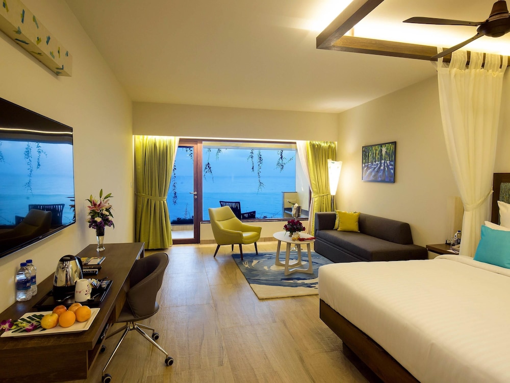 Deluxe Room, 1 Double Bed, Balcony, Ocean View