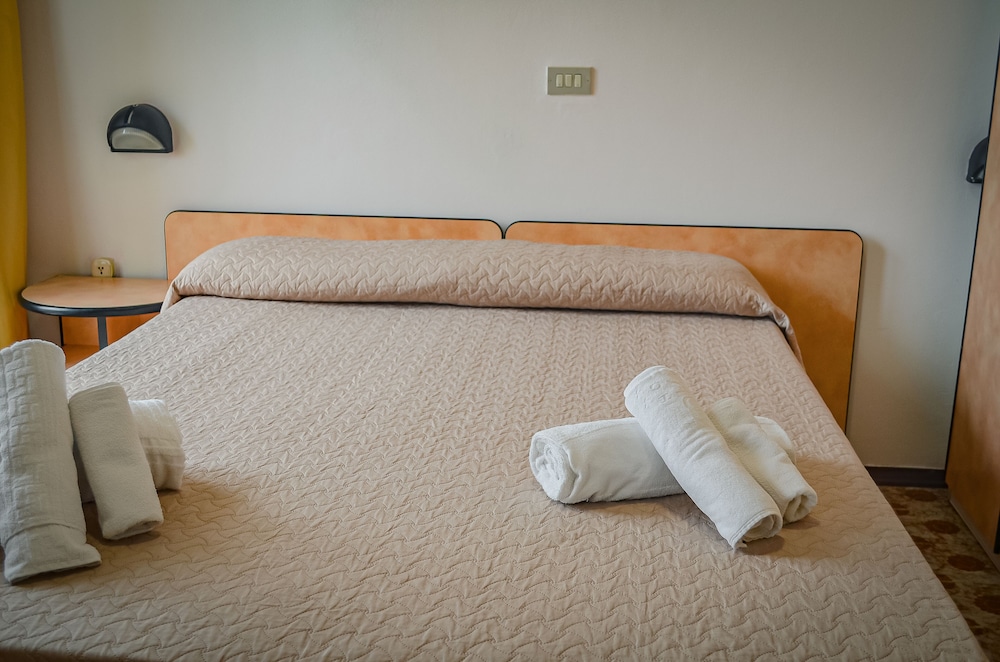 Basic Double Room - Photo 6