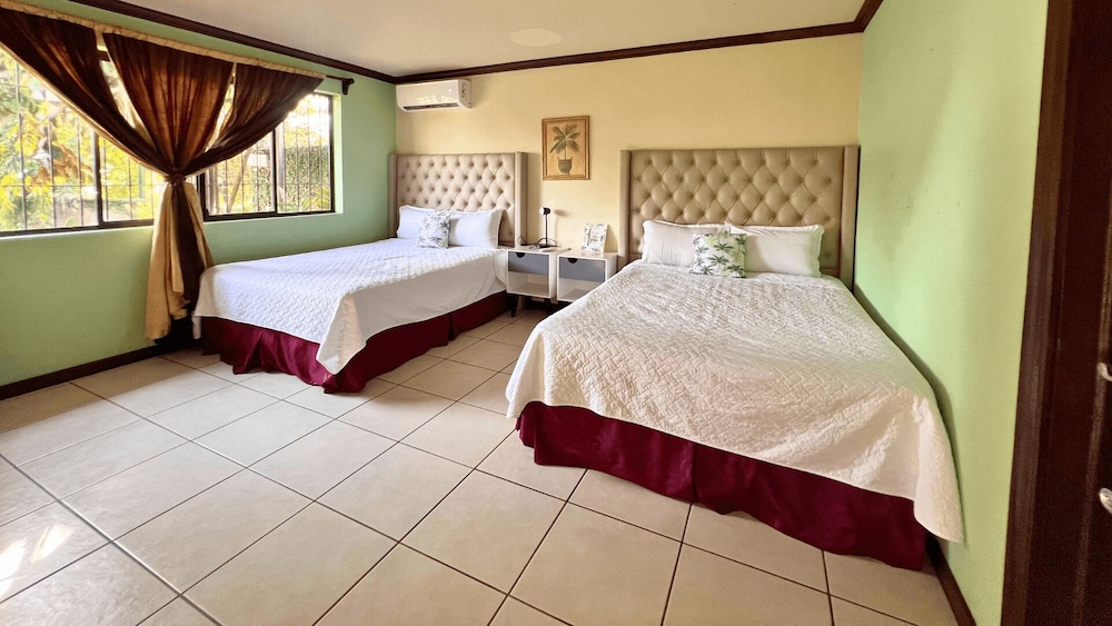 Villa photo 3