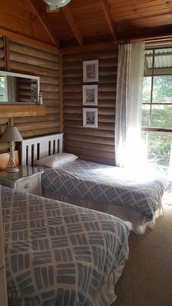 Beachcomber Cottage photo 2