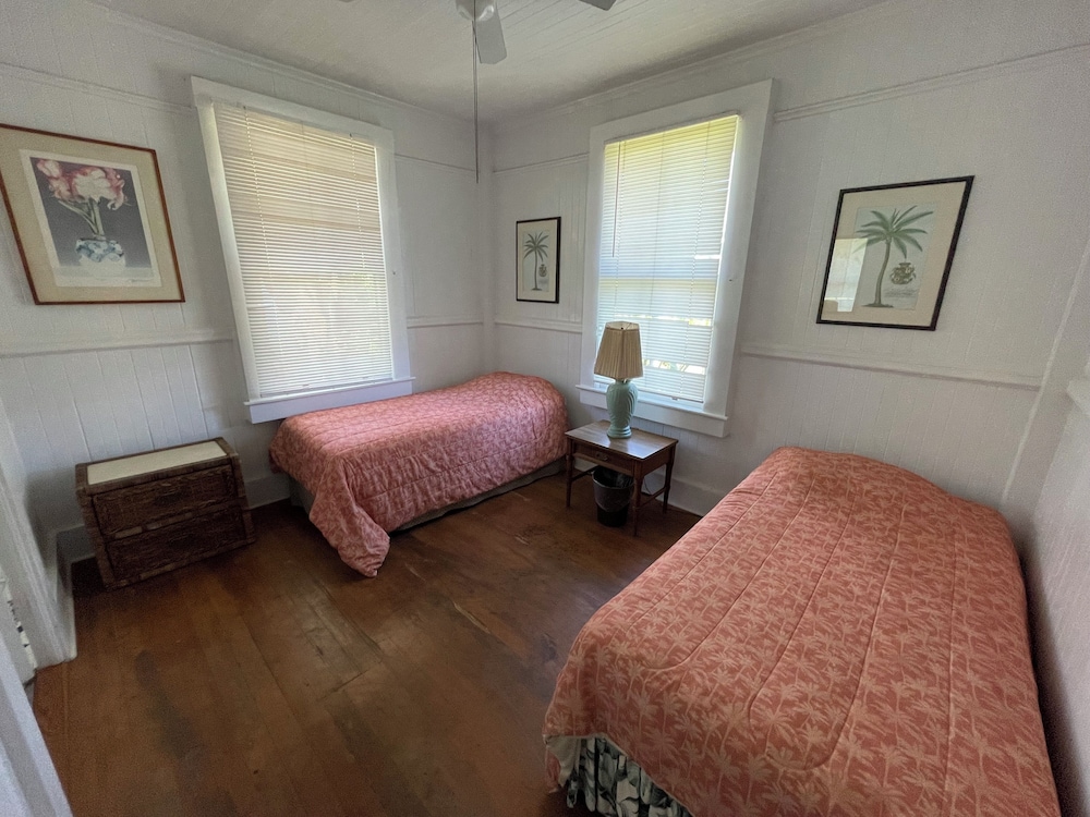 Traditional Cottage, 2 Bedrooms, Kitchen photo 1