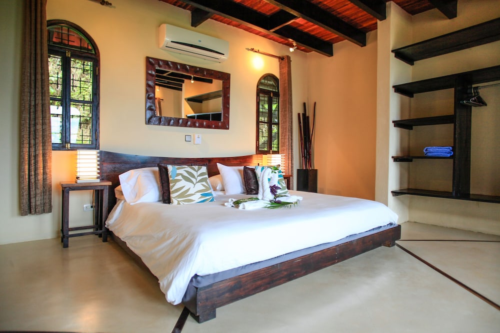 Luxury Condo, 3 Bedrooms, Kitchen, Ocean View