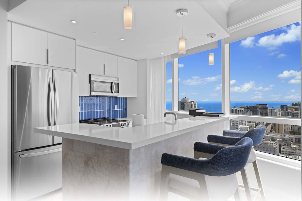 Junior Suite, 1 Bedroom, Kitchen, Bay View