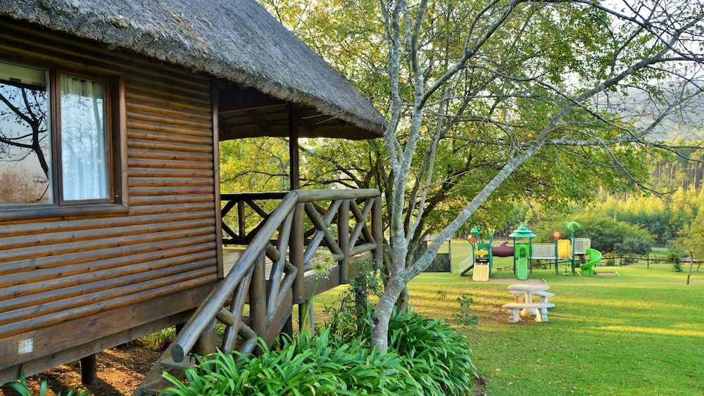 Family Cabin, Multiple Beds (Log Cabin) photo 2