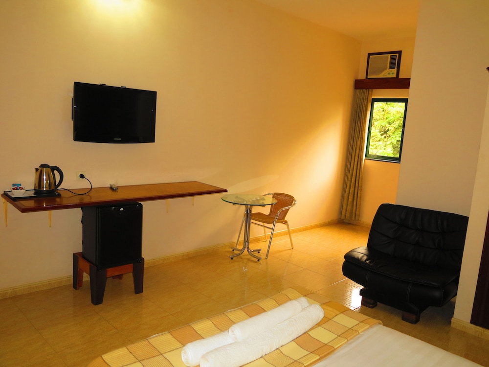 Standard Room, 1 Double or 2 Twin Beds photo 2