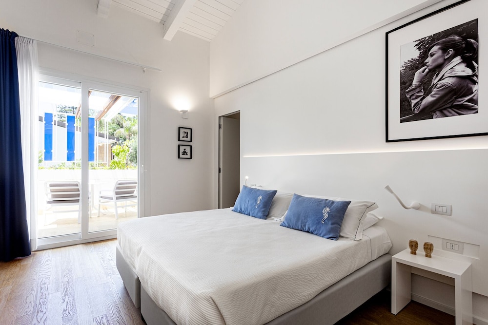 Standard Room, Terrace, Courtyard View photo 3