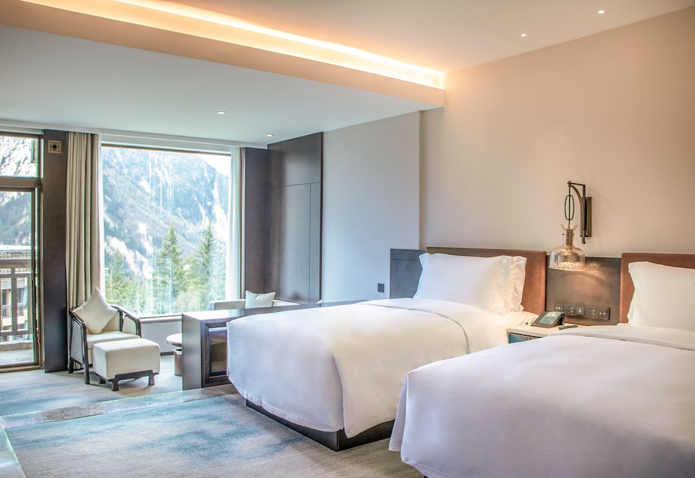 2 Twin Premium Balcony - Photo 8