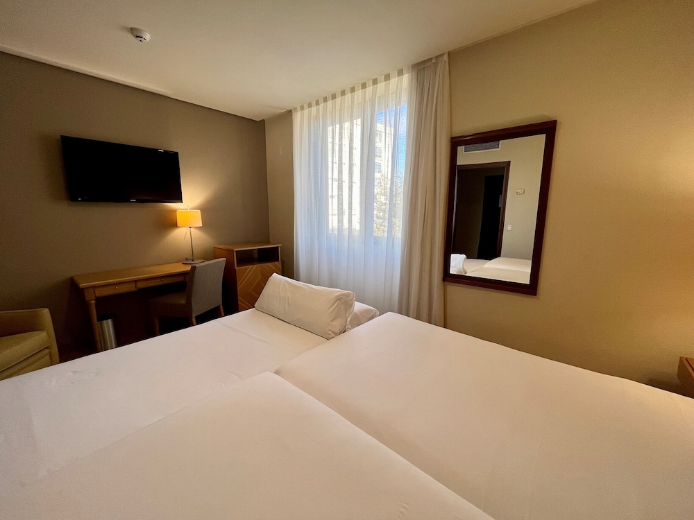 Standard Room (extra bed 3 adults) - Photo 3