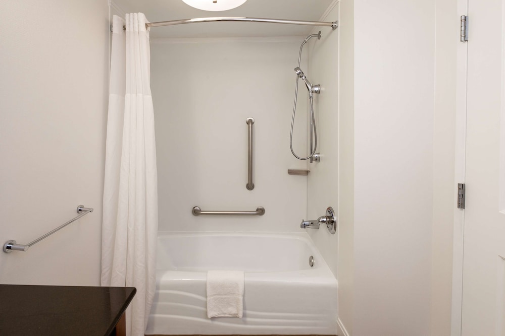 Hampton Inn & Suites Raleigh Cary Lenovo Center, Fotografia 7