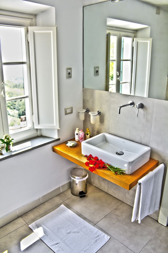 Superior Double Room, Vineyard View photo 2