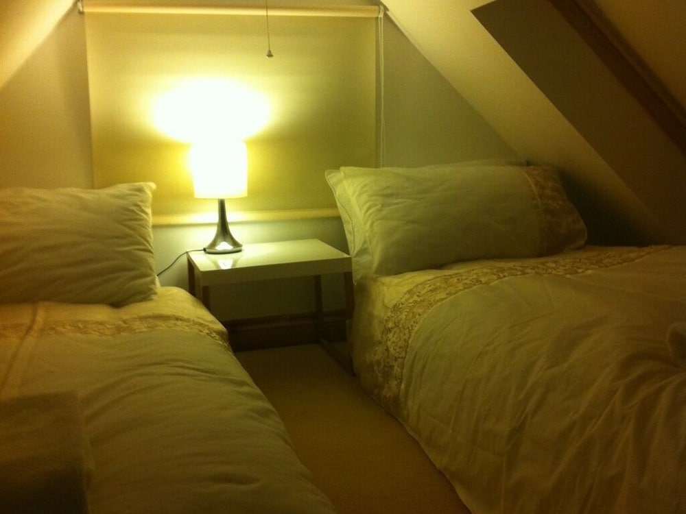 Suite, Ensuite (With Shower Room) photo 3