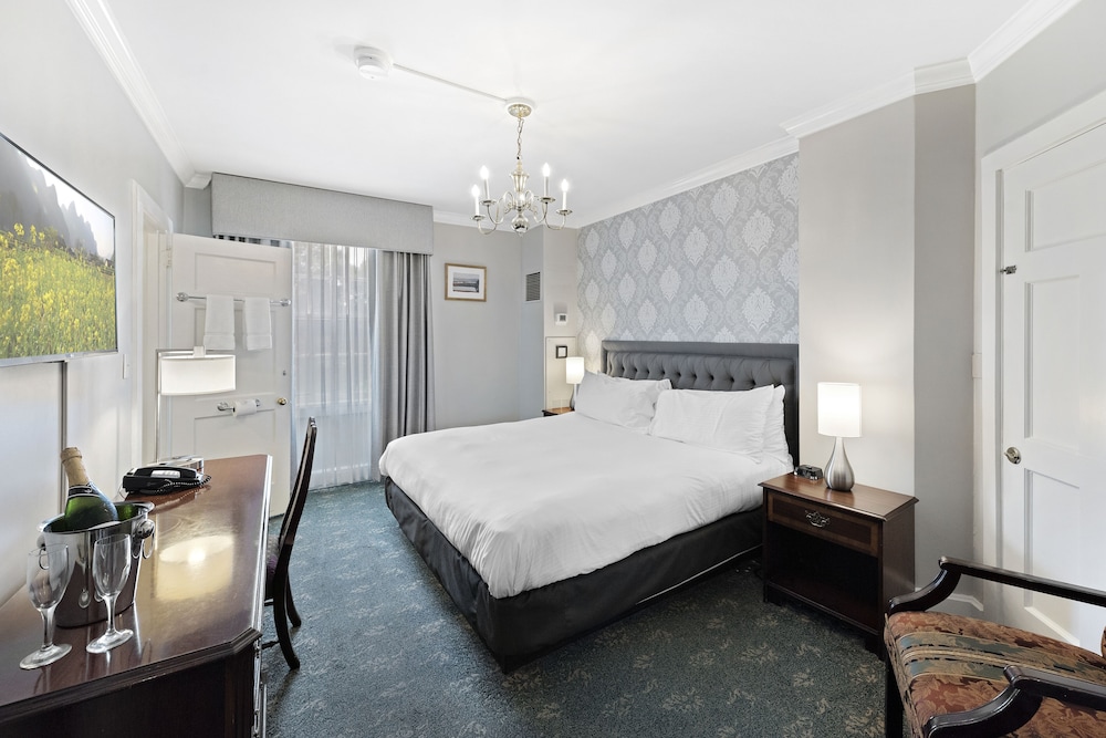 Room, 1 King Bed photo 1