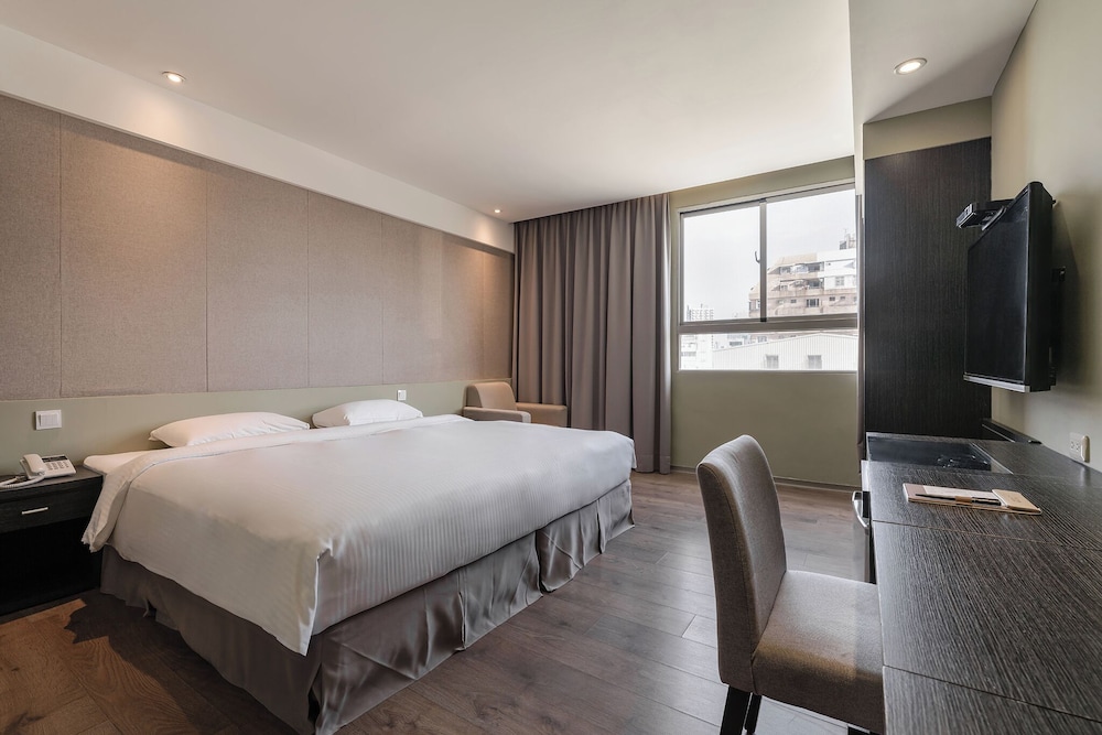 Business Double Room - Photo 1