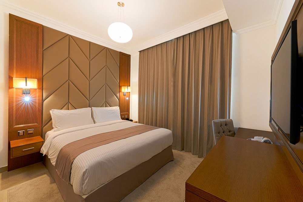 Premium One Bedroom Apartment photo 2