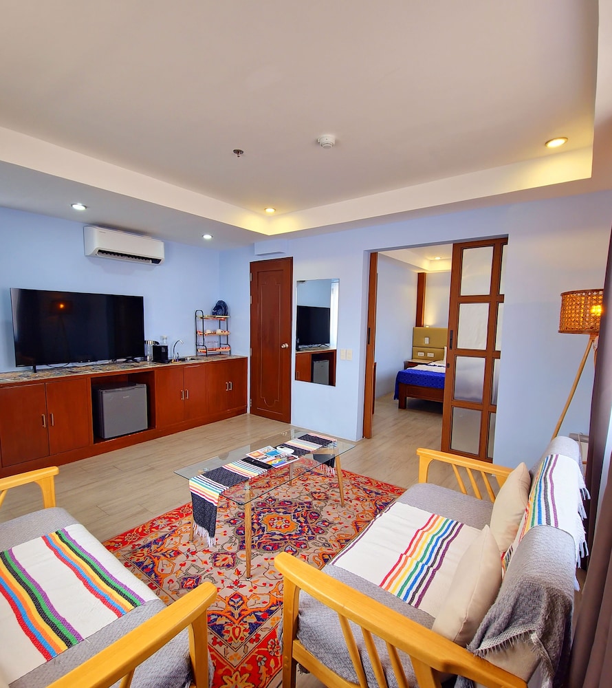 Premium Studio Suite photo 2