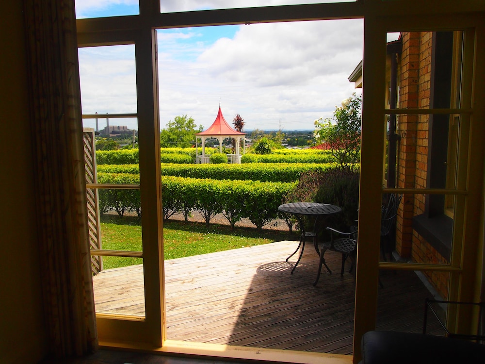 Honeymoon Suite, Lake View (Spa) photo 2