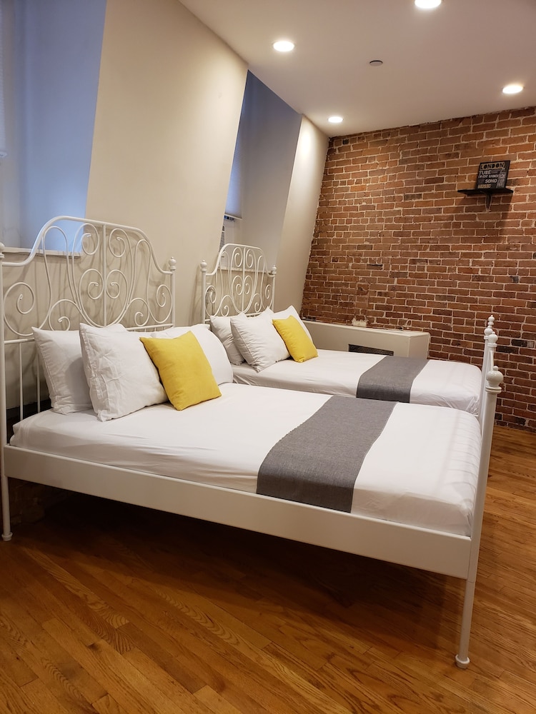 Comfort Studio, 2 Double Beds, Non Smoking, City View photo 3